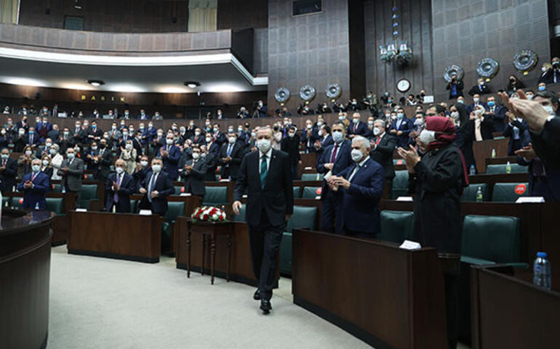 Erdoğan'dan yeni anayasa çağrısı: Önce 'gelin birlikte yapalım dedi, sonra 'faşistler' diye hedef gösterdi - Resim : 1