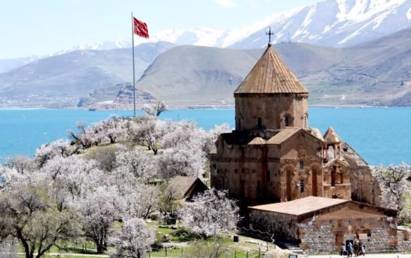 Akhtamar çiçeklendi - Resim: 3