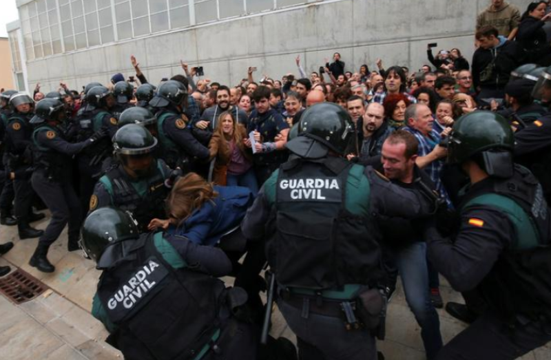 Katalonya'da referandum gerilimi - Resim: 16