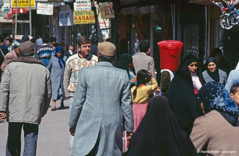 Fotoğrafçı Hans Peter Grumpe'nin objektifinden 90’larda Diyarbakır - Resim: 33