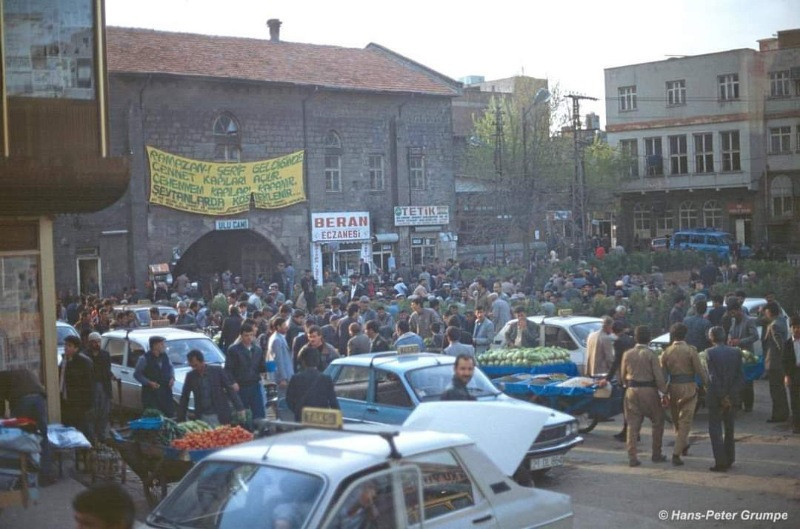 Fotoğrafçı Hans Peter Grumpe'nin objektifinden 90’larda Diyarbakır - Resim: 15