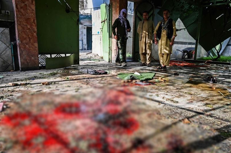 Afganistan Savunma Bakanı'nın evine bombalı saldırı: 10 kişi yaralandı, saldırganlar öldürüldü - Resim : 2