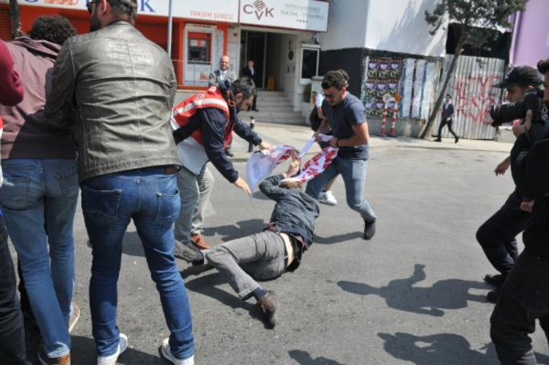 Fotoğraflarla Türkiye'de 1 Mayıs - Resim: 23