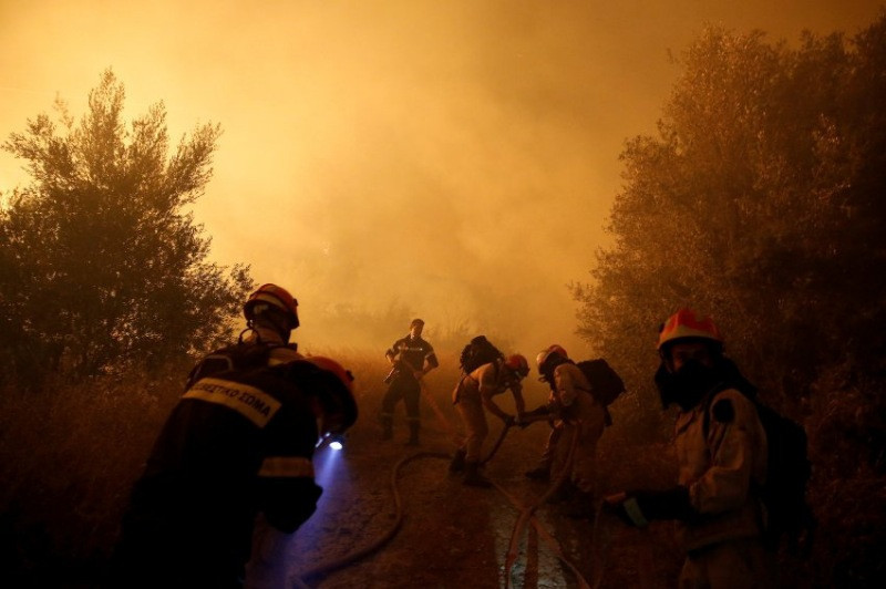 Fotoğraflarla Yunanistan yangını - Resim: 11