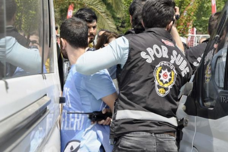 Fotoğraflarla Türkiye'de 1 Mayıs - Resim: 35