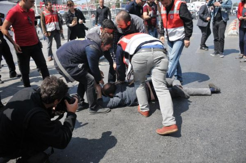 Fotoğraflarla Türkiye'de 1 Mayıs - Resim: 26