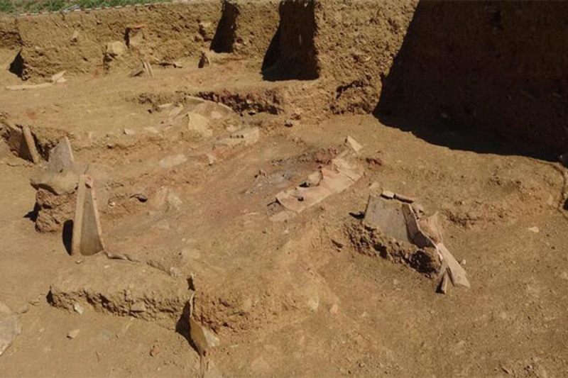 Parion Antik Kenti'nde anne ve çocuğuna ait 2 bin yıllık mezar bulundu - Resim: 10