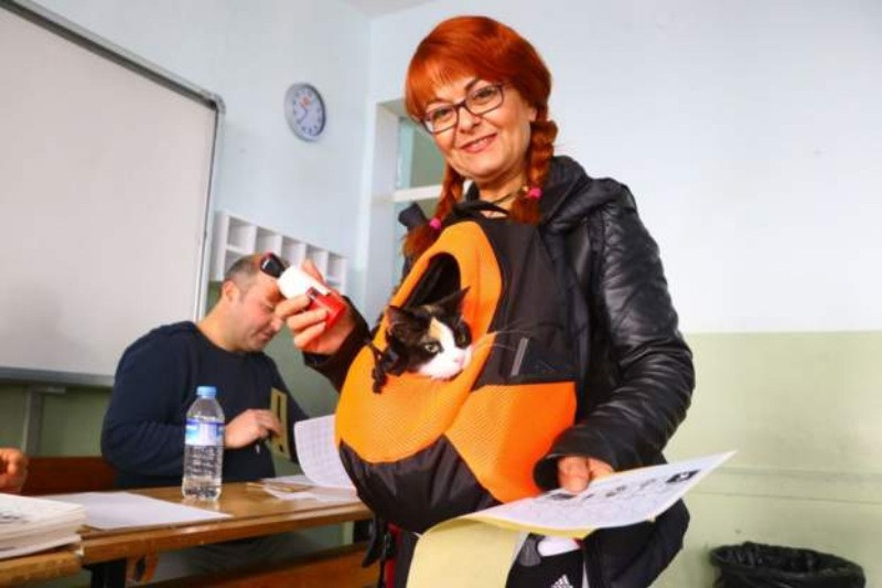 Sandık başından farklı görüntüler - Resim: 12