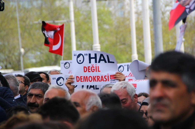 CHP'den 'OHAL' eylemi - Resim: 2