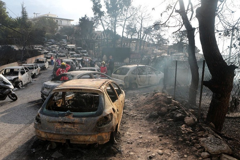 Fotoğraflarla Yunanistan yangını - Resim: 23