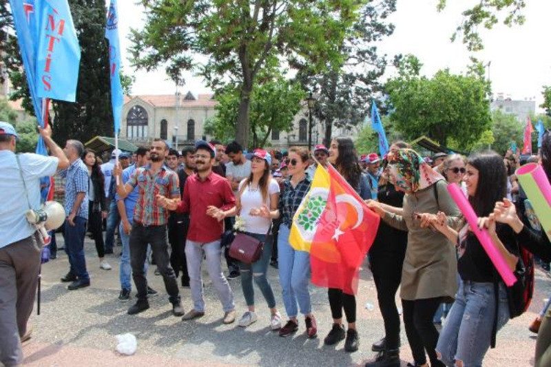 Fotoğraflarla Türkiye'de 1 Mayıs - Resim: 65