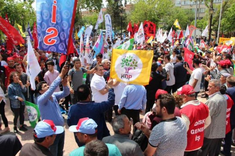 Fotoğraflarla Türkiye'de 1 Mayıs - Resim: 64