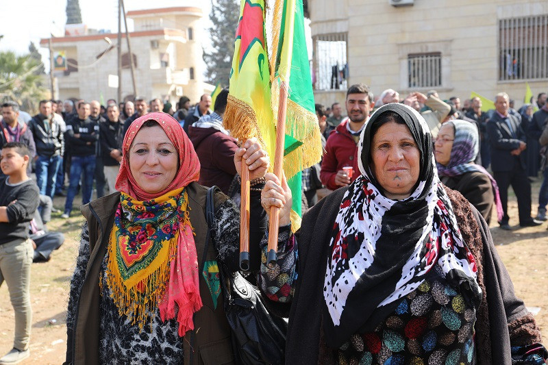 Bomba seslerini bastıran dayanışma mesajları - Resim: 19