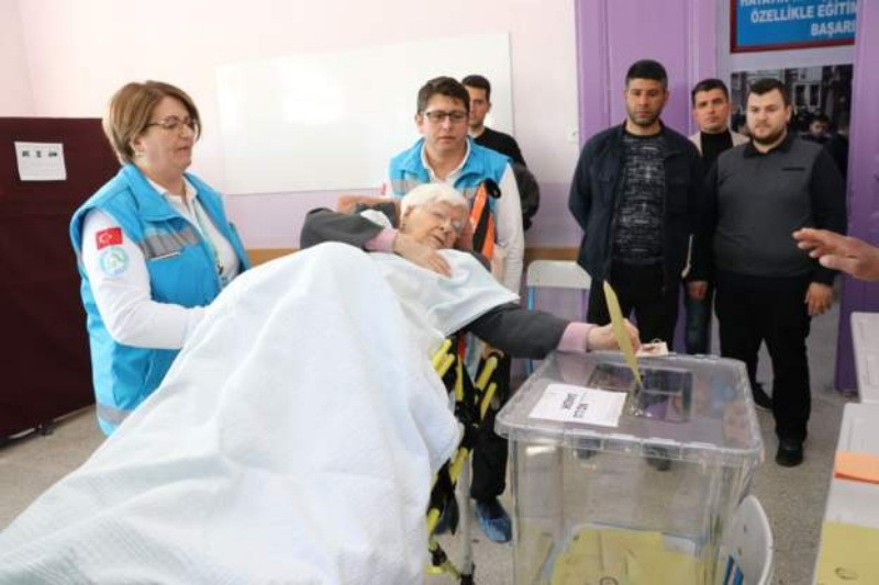 Sandık başından farklı görüntüler - Resim: 19
