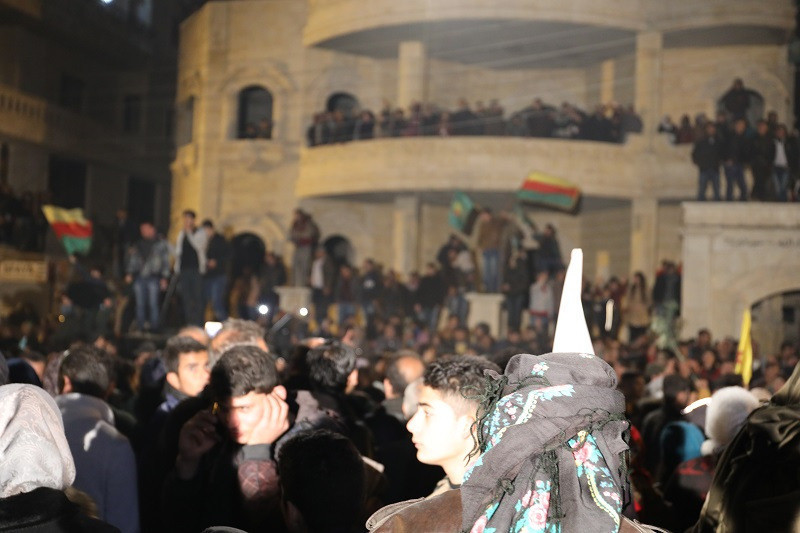 Bomba seslerini bastıran dayanışma mesajları - Resim: 14