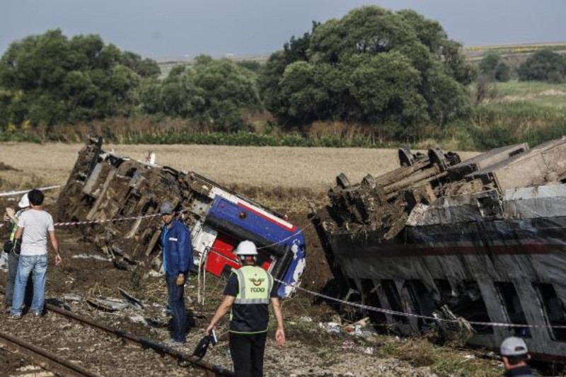 Tren kazasından iç yakan görüntüler - Resim: 28