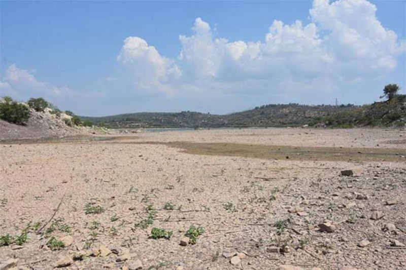 Barajların su seviyesi 5 ayda yarı yarıya azaldı - Resim: 1