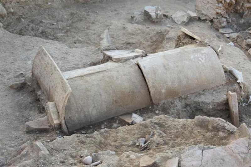 Parion Antik Kenti'nde anne ve çocuğuna ait 2 bin yıllık mezar bulundu - Resim: 4