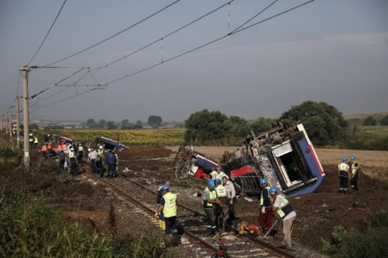 Tren kazasından iç yakan görüntüler - Resim: 29