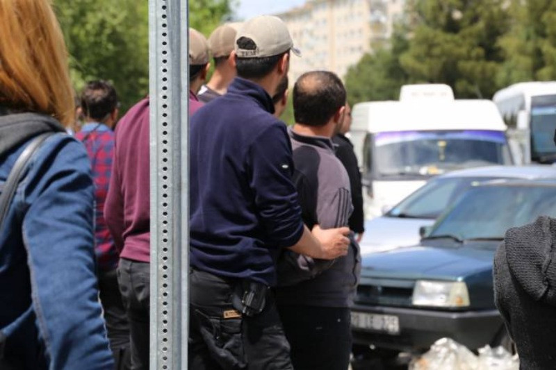 Diyarbakır'da tutuklu anneleri darp edilerek gözaltına alındı - Resim: 6