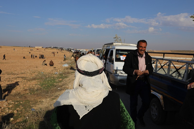 Bomba seslerini bastıran dayanışma mesajları - Resim: 7