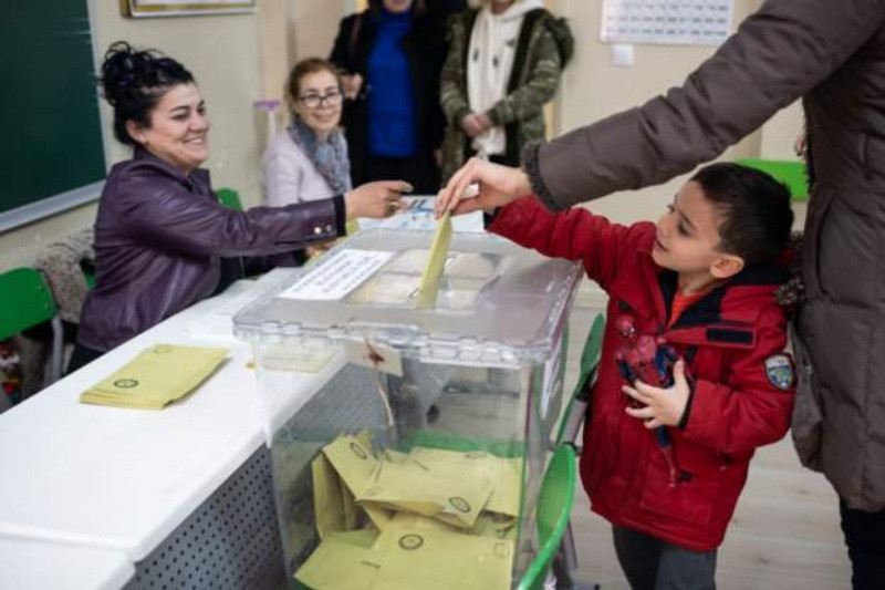 Sandık başından farklı görüntüler - Resim: 11