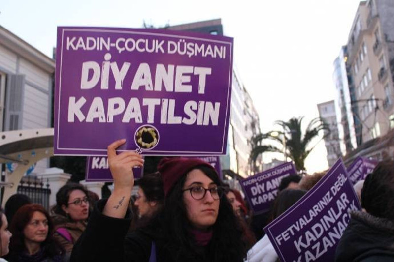 Diyanet'e tepki: Bu ilk değil son da olmayacak - Resim : 1