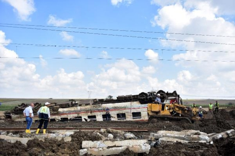 Tren kazasından iç yakan görüntüler - Resim: 21