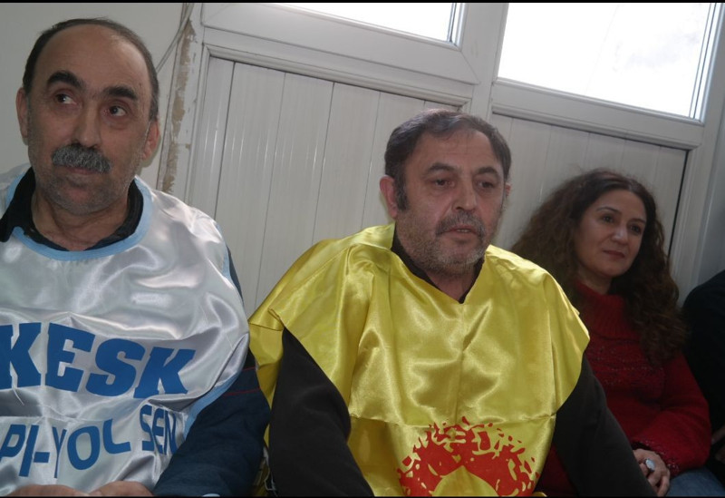 KESK, Elazığ'da oturma eylemi yaptı - Resim : 1