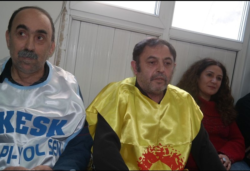 KESK, Elazığ'da oturma eylemi yaptı - Resim : 1