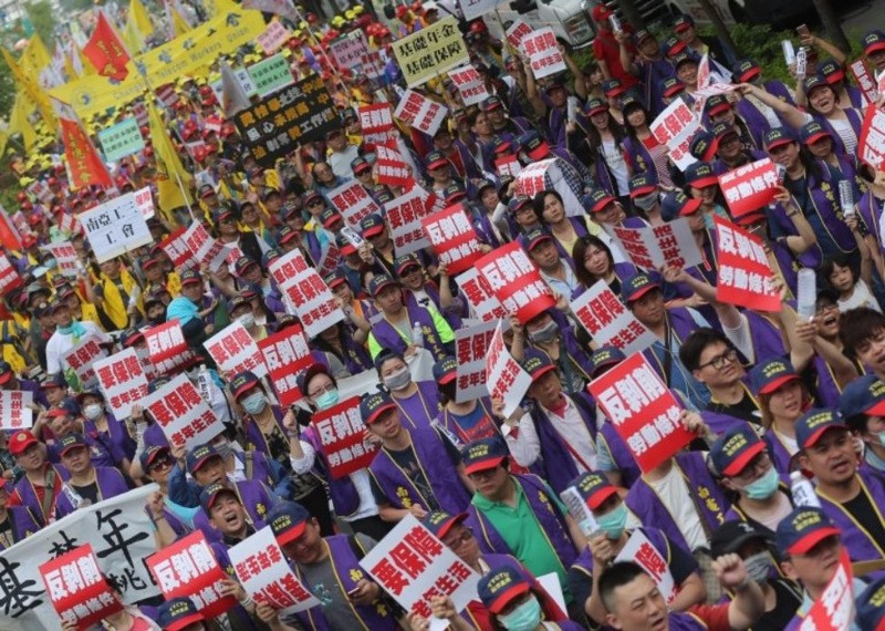 Fotoğraflarla Dünyadan 1 Mayıs - Resim: 25