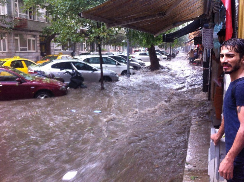 İstanbul'da dolu, sel ve yangın - Resim: 20