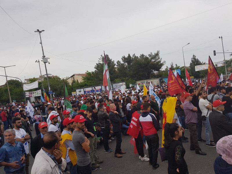 Fotoğraflarla Türkiye'de 1 Mayıs - Resim: 105