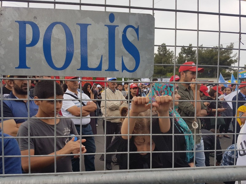 Fotoğraflarla Türkiye'de 1 Mayıs - Resim: 104
