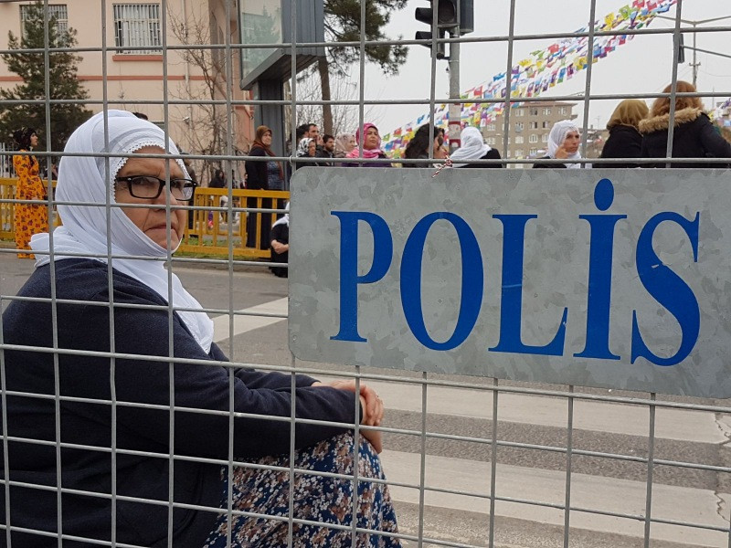 Pervin Buldan'dan Erdoğan'a: Siz kadınlar gününü kutlamayın - Resim: 9
