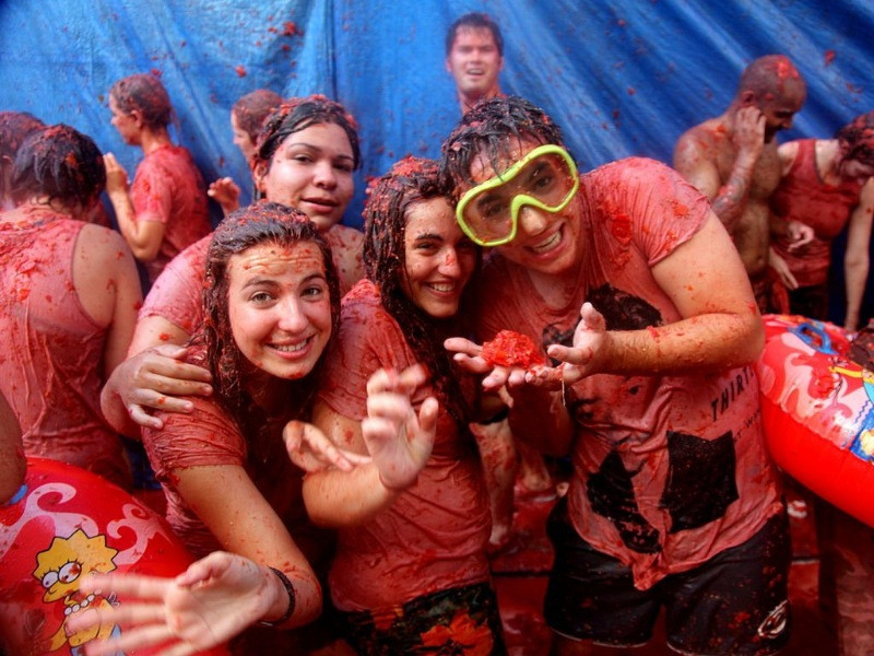 'La Tomatina'da domatesler havada uçuştu - Resim: 4