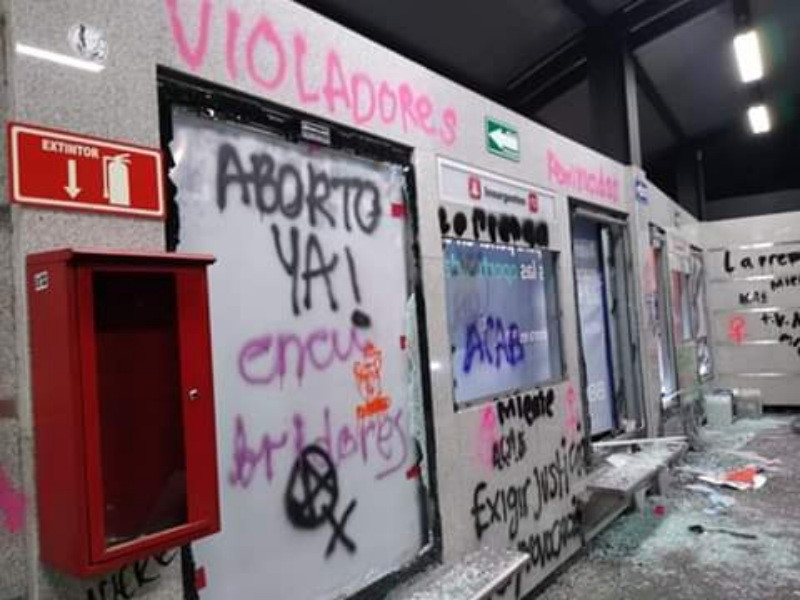 Meksika’da polis tecavüzlerine karşı kadınlar sokakta - Resim: 22