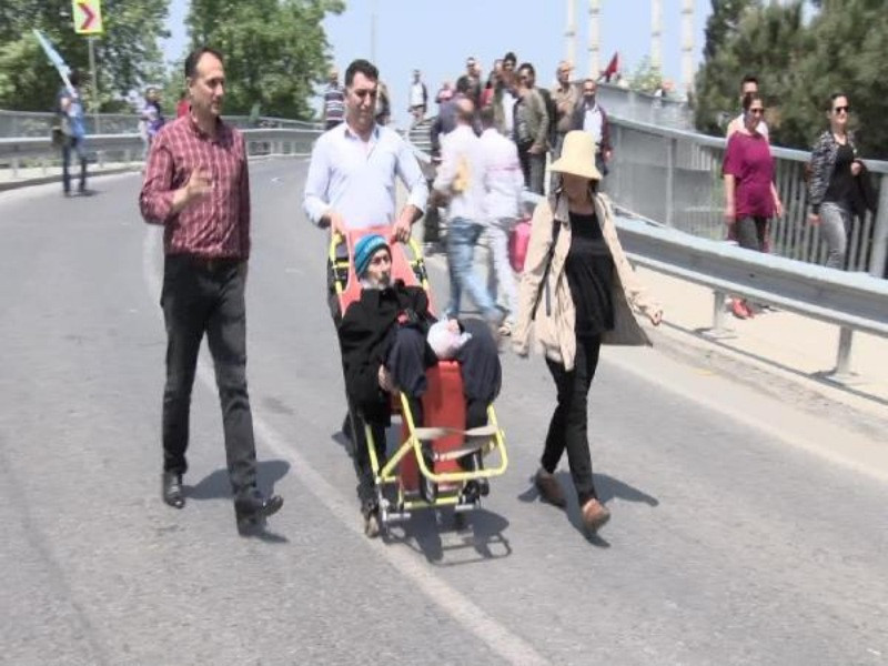 Fotoğraflarla Türkiye'de 1 Mayıs - Resim: 76