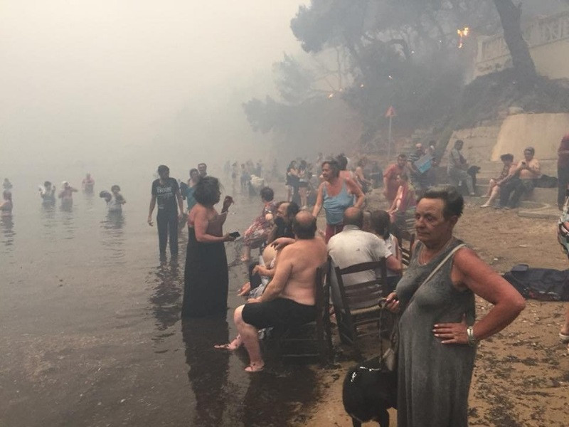 Fotoğraflarla Yunanistan yangını - Resim: 35