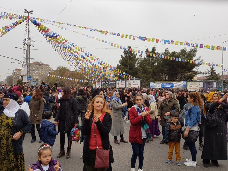 Pervin Buldan'dan Erdoğan'a: Siz kadınlar gününü kutlamayın - Resim: 8