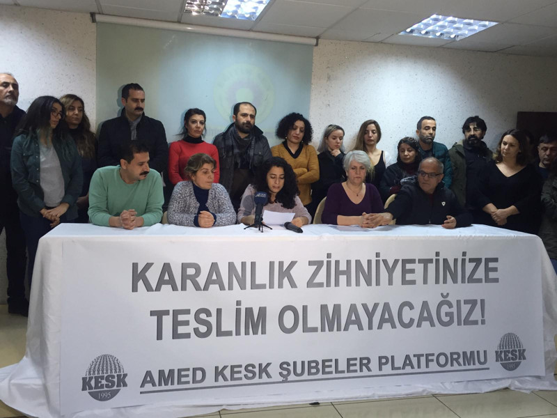 KESK: Kadınlar adına karar veren bu zihniyet teşhir edilerek kınanmalı - Resim : 2