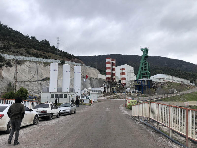 Soma faciasına da şahit olan yaralı madenci: Emekleyerek dışarı çıktım - Resim : 1