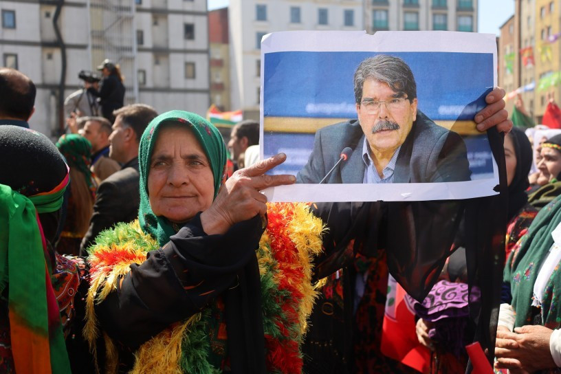Yüksekova’da Newroz coşkusu: Binlerce kişi alanda buluştu - Resim : 2