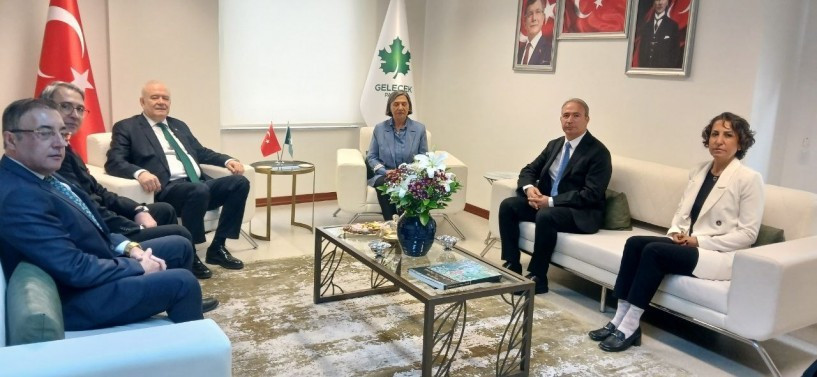 DEM Parti, MHP ve Gelecek Partisi ile bayramlaştı; S&uuml;re&ccedil; konuşuldu - Resim : 1