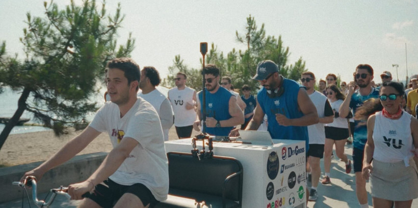 Miami'den İlham Aldı, Atakum'da Gerçeğe Dönüştürdü! Adel Hanoğlu'nun Etkinliği Türkiye'nin Gündeminde - Resim : 1