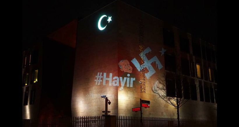 Türkiye Büyükelçiliği'nde protesto - Resim: 1