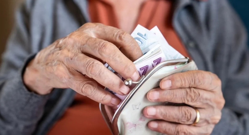 En D&uuml;ş&uuml;k Emekli Maaşı Ka&ccedil; TL Olacak? Kulislerde Konuşulan 2 Senaryo - Resim : 1