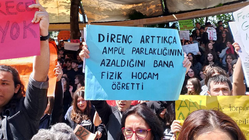 Liselerde neler oluyor?... Bakan: Pozitif ayrımcılık. Eğitim Sen: Yandaş sendika üyelerine ayrıcalık - Resim : 2