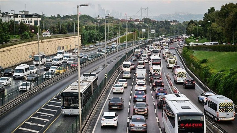 Trafikte Yeni Dönem Başladı: Yaş Sınırı Resmen 21 Oldu! - Resim: 2