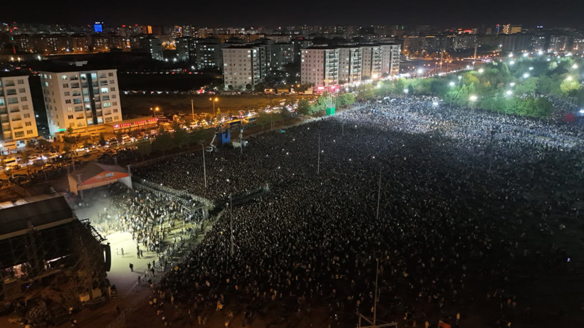 Koma Amed 30 yılın ardından Diyarbakır'da binlere konser verdi - Resim : 1